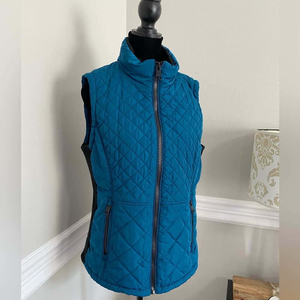 Andrew Marc zip up Vest